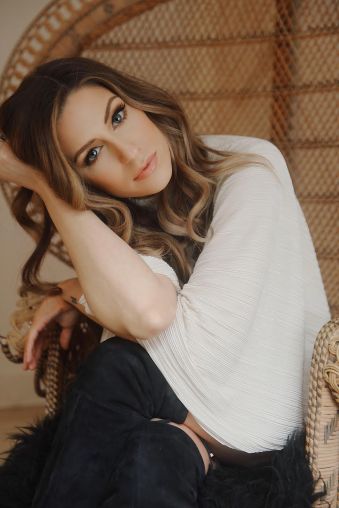 Rachel Reinert x heirwaves